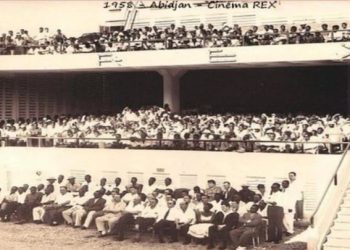 Le samedi 21 mai 1932 restera gravé dans les mémoires des Abidjanais. Pour la première fois dans l’histoire de la ville, une séance de cinéma parlant et sonore a été projetée