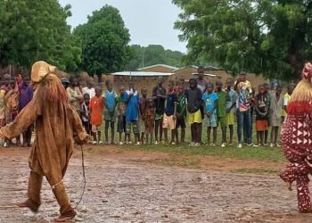Sortie traditionnelle des masques