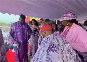 Camille Makosso et le Général Mamadi Doumbouya