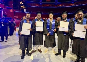 Huit jeunes Ivoiriens ont brillamment franchi une étape décisive de leur parcours académique ce samedi 21 juin 2025 Paris, en France