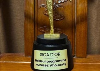 SICA d’Or 2025 : Nahomi Amoussou remporte le prix du meilleur programme jeunesse (Ahouaney), elle le dédie à Baba Cool