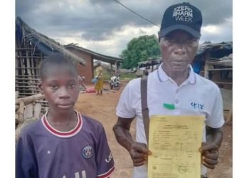 Tokpa Doueu Bagui Sidney, amputé des deux bras a validé son Certificat d’études primaires élémentaires (CEPE) session 2025