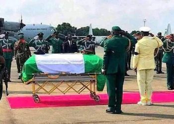 l'ex-chef militaire puis président élu de 2015 à 2023, Muhammadu Buhari, à été inhumé le mardi 15 juillet 2025