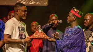 Ariel Sheney a reçu un prix d’honneur au Burkina Faso