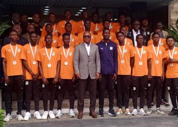 Le siège de la Fédération Ivoirienne de Football (FIF) a accueilli, le mardi 19 août 2025, une cérémonie riche en émotions consacrée aux Éléphanteaux scolaires