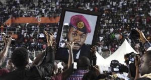 Le 12 août 2019-12 août 2025, six ans que la Côte d’Ivoire perdait l’une de ses figures musicales les plus marquantes : Houon Ange Didier