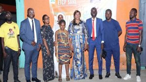 Ce mercredi 10 septembre 2025, la commune d’Abobo a célébré l’ascension inspirante de Cissé Yaya, ancien apprenti de Gbaka devenu patron d’une entreprise de VTC