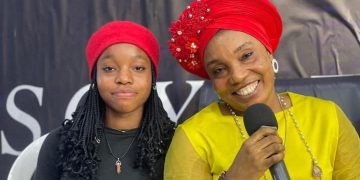 chantre Lya et sa fille