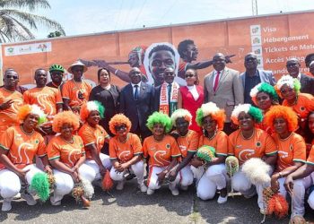 La ferveur orange, blanc et vert a soufflé jeudi 27 novembre 2025 sur Cocody, où s’est tenue l’ouverture officielle de l’agence physique d’enrôlement du Comité National de Soutien aux Éléphants