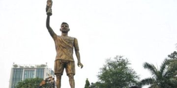 Calcutta : Une statue géante de Lionel Messi dévoilée, mais les fans se divisent