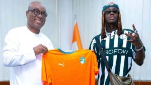 Himra reçu par le président de la FIF, Yacine Idriss Diallo