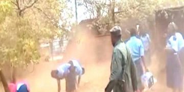 trente élèves de la classe de 2nde A4, à savoir 21 filles et 9 garçons ont été soumis dans la matinée du lundi à des travaux d’intérêt général