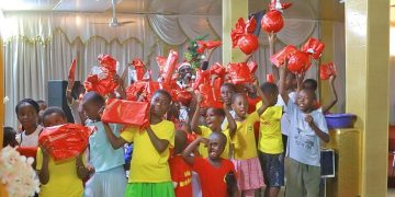 La Fondation internationale Au Cœur du Soleil a célébré, le samedi 20 décembre 2025, la fête de Noël avec ses tout-petits