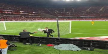 Le gardien de but nigérian Stanley Nwabali s’est retrouvé, malgré lui, au centre d’une polémique devenue virale sur les réseaux sociaux lors de la rencontre contre le Maroc lors des quarts-de-finale de la Coupe d’Afrique des Nations