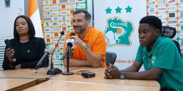 Mathieu Esposito, a affiché sérénité et détermination face à la presse