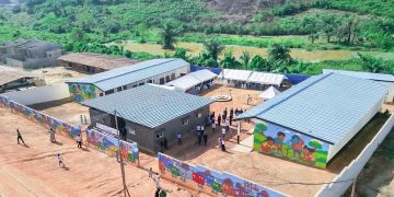 Le Groupe Zouglou, Magic System a remis officiellement les clés de l’école Magic System de San-Pedro au ministre de l’Education nationale