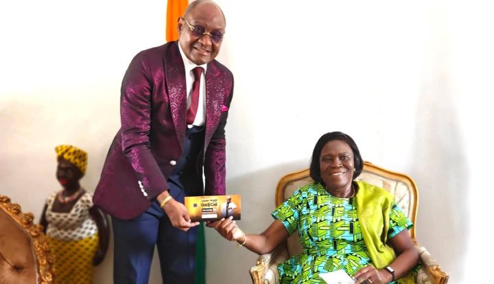 Gadji Celi a rendu une visite courtoise à Simone Ehivet Gbagbo, ancienne Première dame