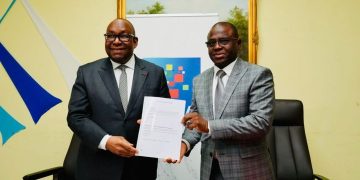 Ce lundi 30 mars 2026, la Haute Autorité de la Communication Audiovisuelle (HACA) a officialisé la signature d’une convention de prestation de services avec la société Thinktank Media