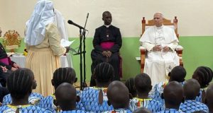 le jeudi 16 avril 2026 à Bamenda, la capitale de la région du Nord-Ouest du Cameroun à l’occasion de l’arrivée du Pape Léon XIV