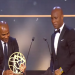 Didier Drogba, a été honoré en recevant le trophée de joueur citoyen de l’année