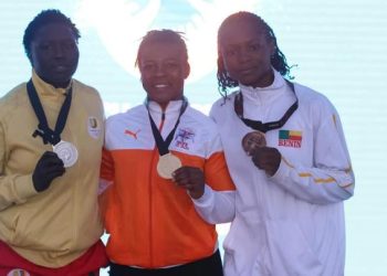 La Côte d’Ivoire s’illustre brillamment sur la scène continentale de la lutte de plage. À l’occasion des Championnats d’Afrique de beach wrestling