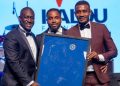 Le maillot porté par l’ancien international ivoirien Salomon Kalou sous les couleurs de Chelsea FC a été vendu aux enchères à hauteur de 17,5 millions FCFA