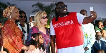 Dominique Ouattara, a exprimé ce lundi 18 mai 2026, une vive émotion à la suite du décès de l’artiste musicien Abomé Léléphant