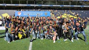 Diakité Mariam, sacrée championne de Turquie avec le club de Fenerbahçe Arsavev