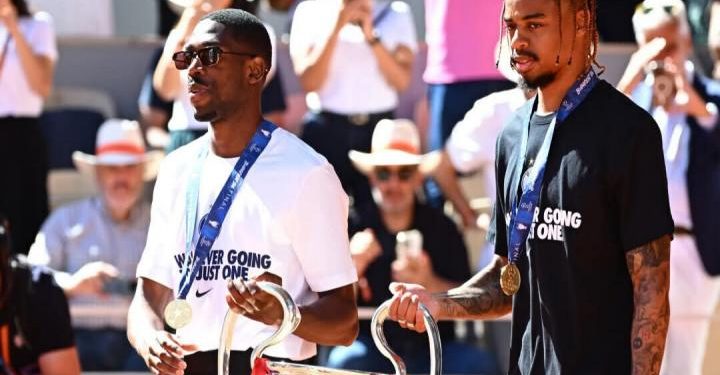 le Paris Saint-Germain (PSG) a offert une scène inattendue aux spectateurs de Roland-Garros ce lundi 1er juin 2026