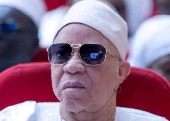 Salif Kéïta a rendu un vibrant hommage à Hadja Andrée Touré