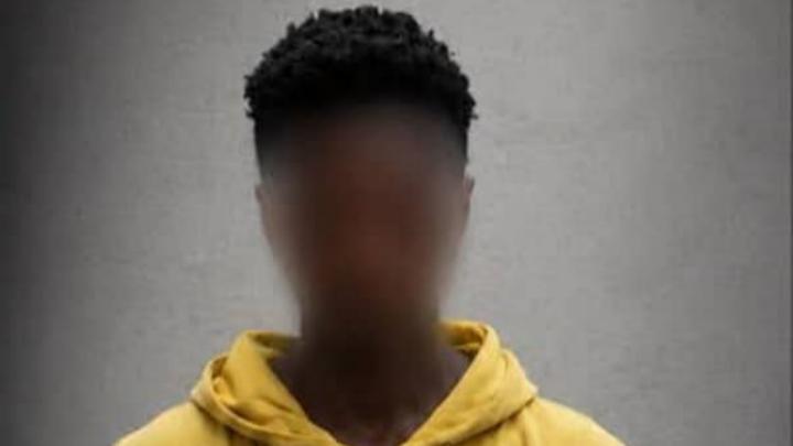 Un adolescent de 17 ans meurt d’un jet de pierre