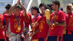 Les héros de la Roja ont retrouvé leur terre lundi 20 juillet 2026 après leur victoire historique contre l’Argentine